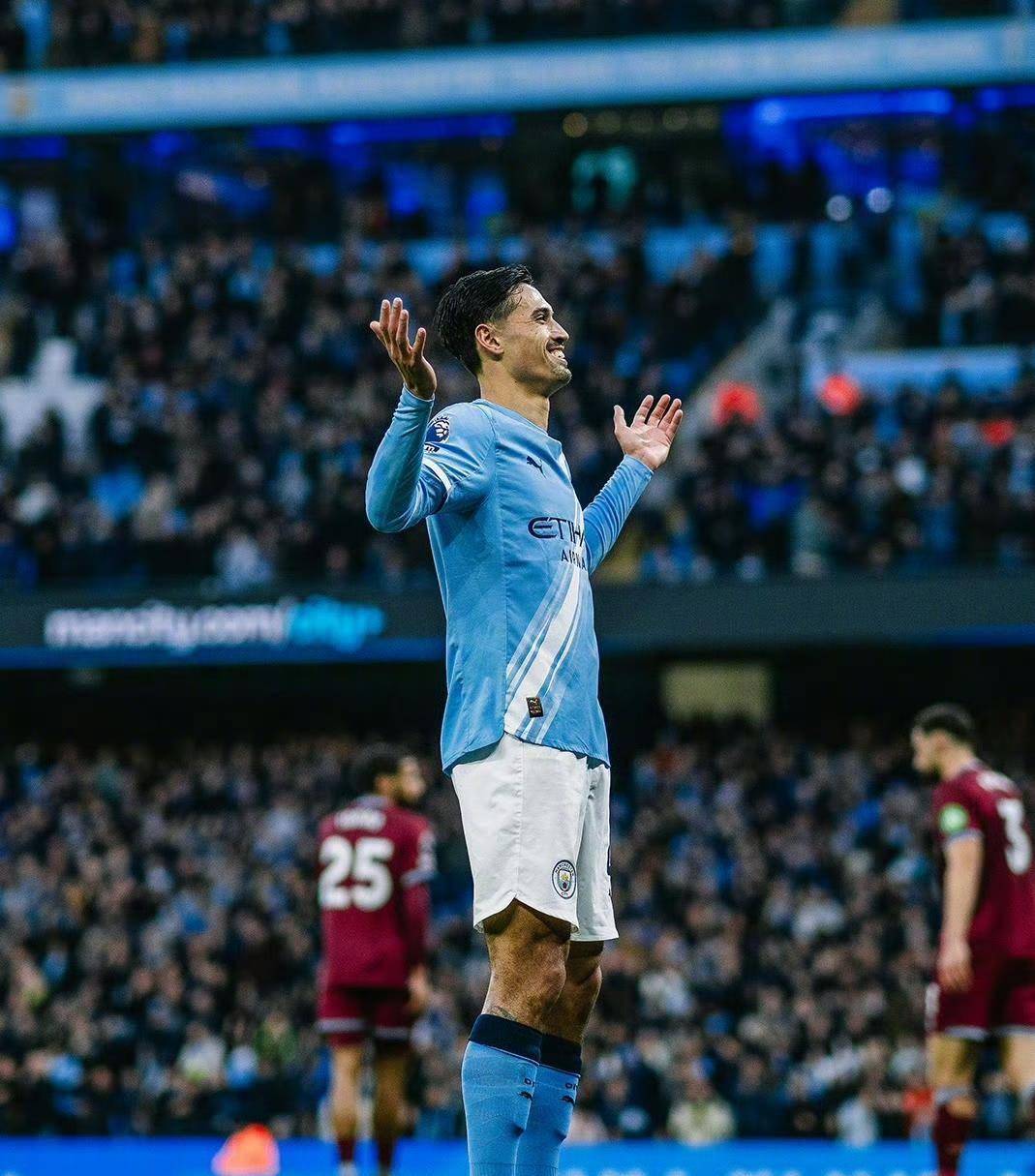 开云体育APP下载-关于曼城领先优势过大，稳坐英超榜首的信息