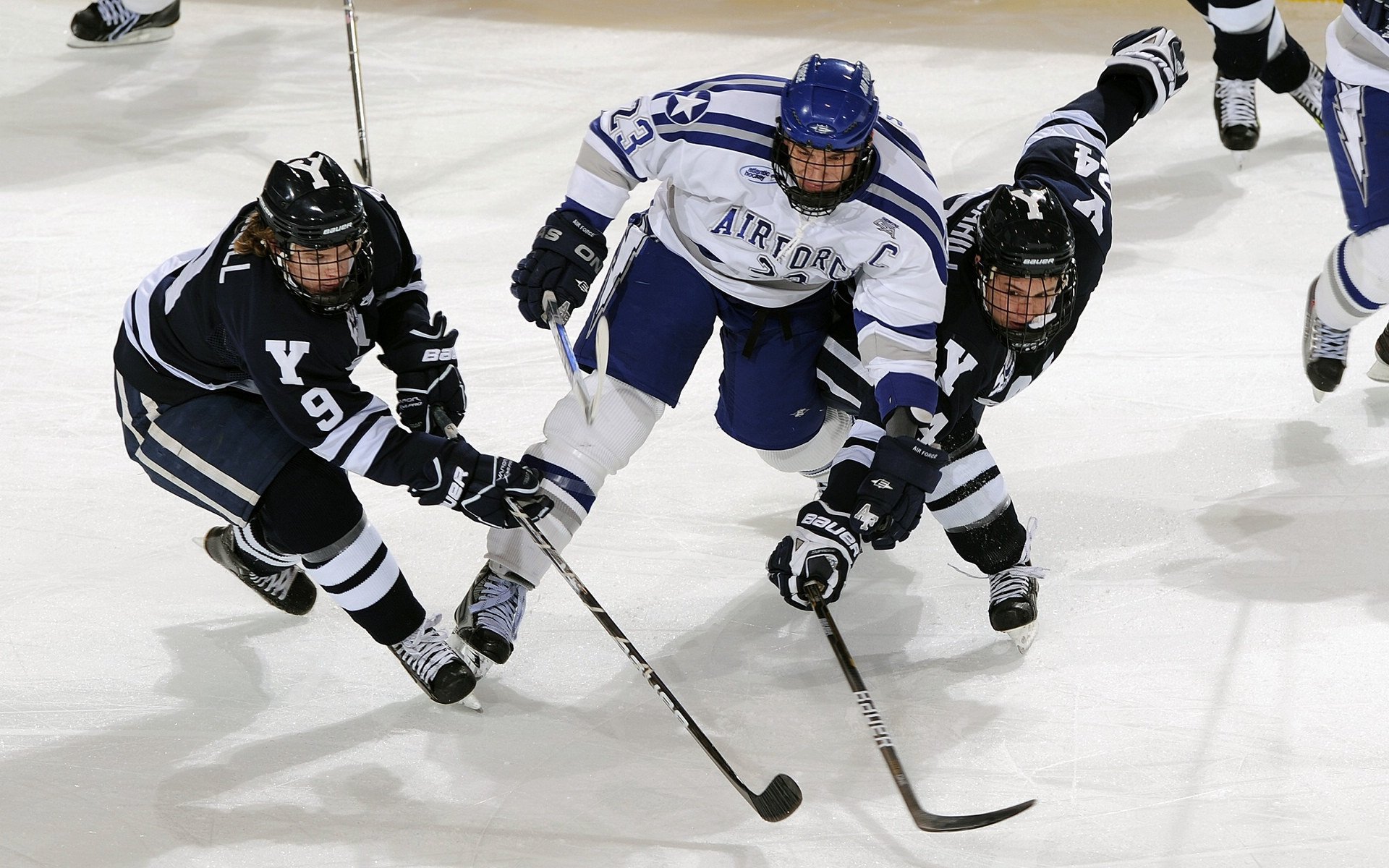 从波兰到马里,卡塞米罗如何用连续关键得分改写足球叙事