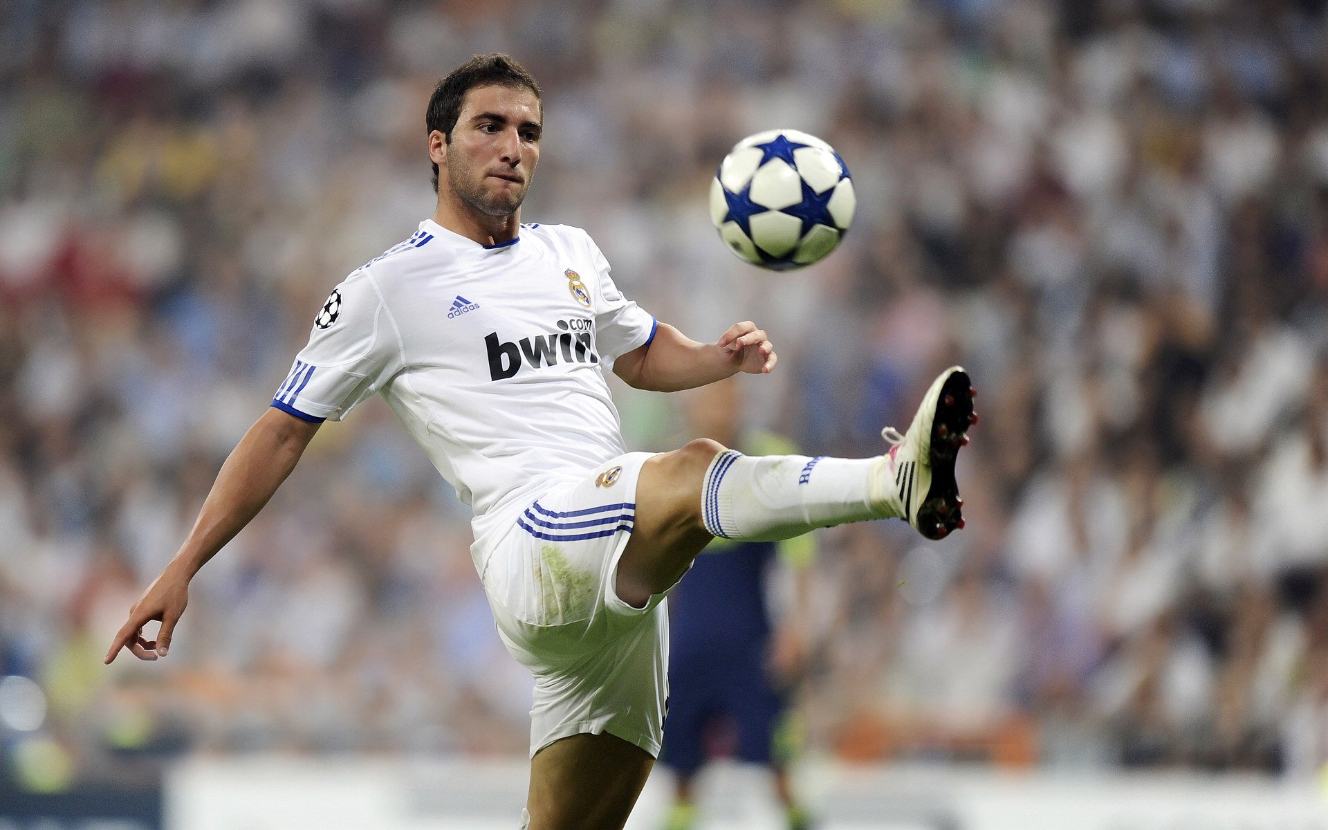 布伦森节奏完全掌控，东决关键战之夜，他如何成为比赛的唯一主宰